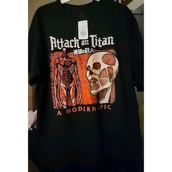 Attack on Titan Colossal Titan T-Shirt Large A115 Ripple Junction Nice READ - Picture 2 of 5